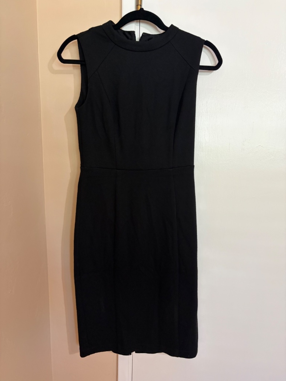 LOFT Black Sleeveless Sheath Career Dress Size 2